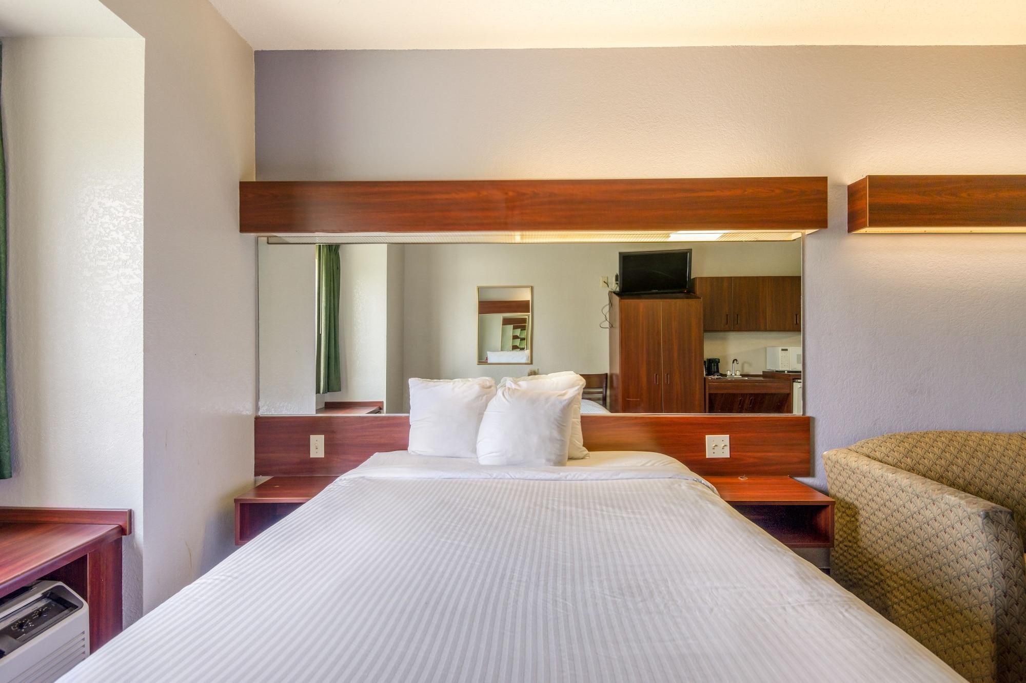 Trident Inn & Suites, Baton Rouge (Adults Only) Prairieville Dış mekan fotoğraf