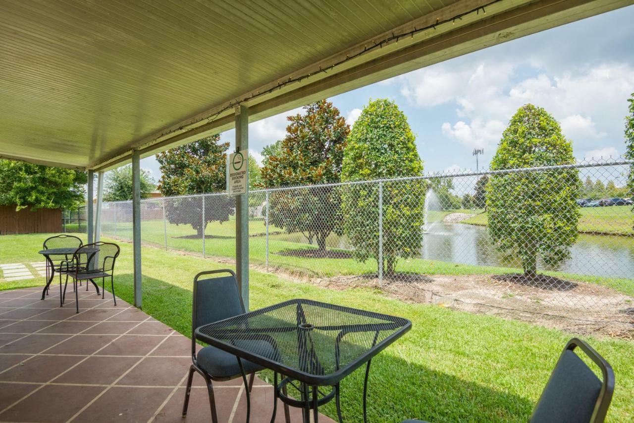 Trident Inn & Suites, Baton Rouge (Adults Only) Prairieville Dış mekan fotoğraf